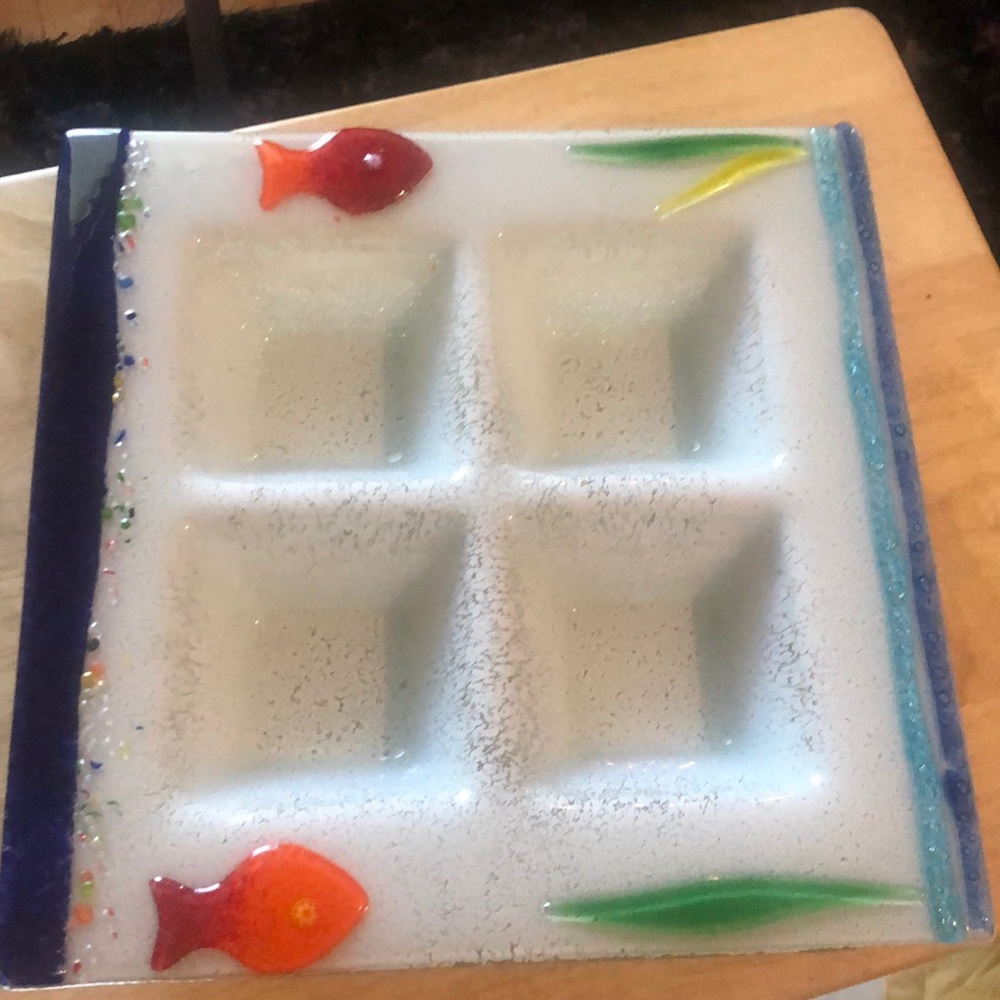 Glass plate with fish
